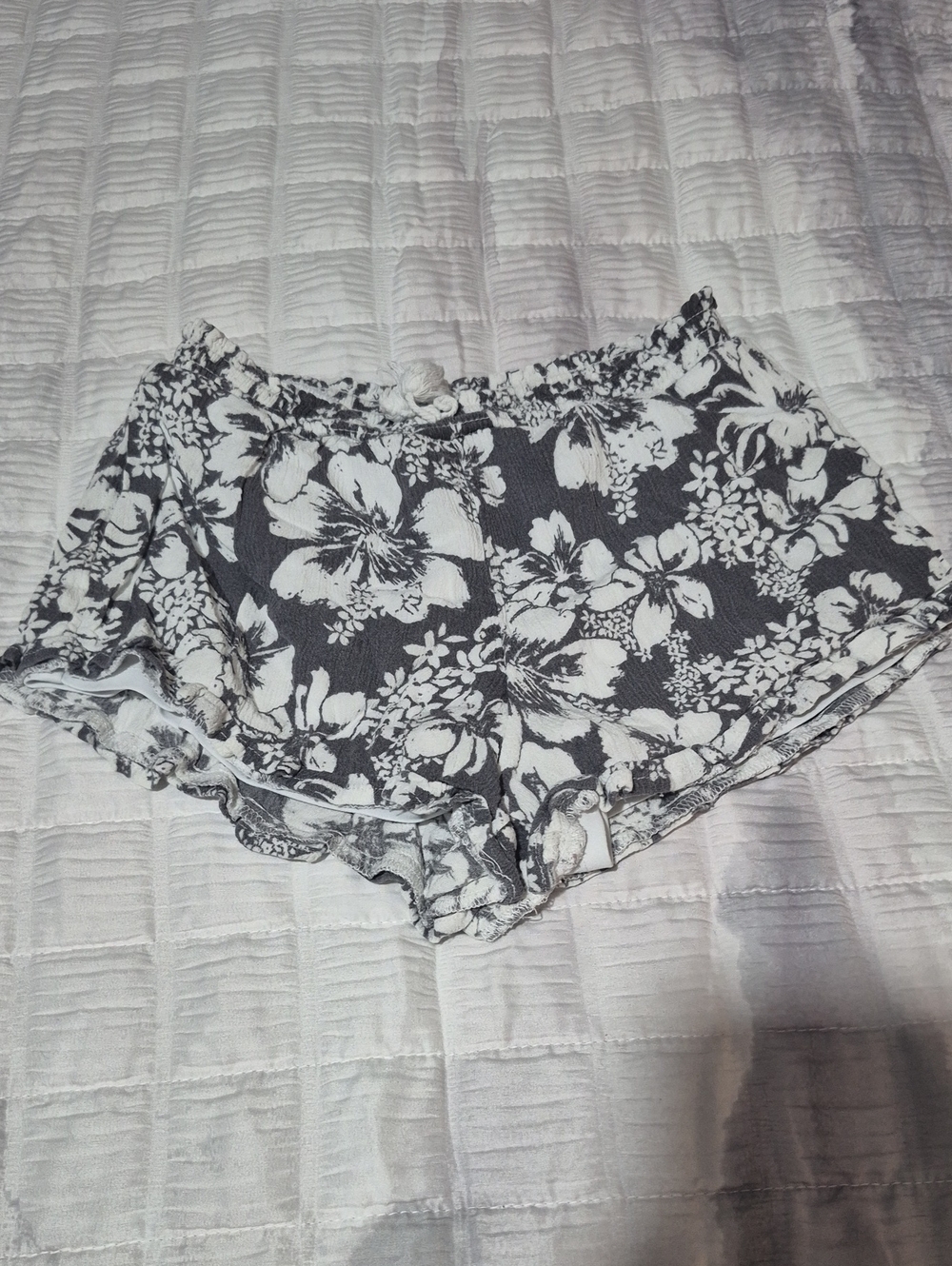 art class Black and White Floral Girls Shorts